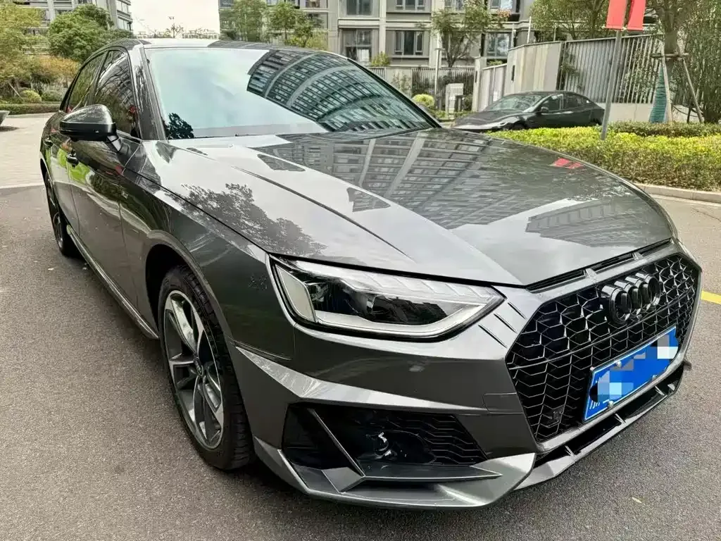 Audi A4L 2022 из CN, фото 1