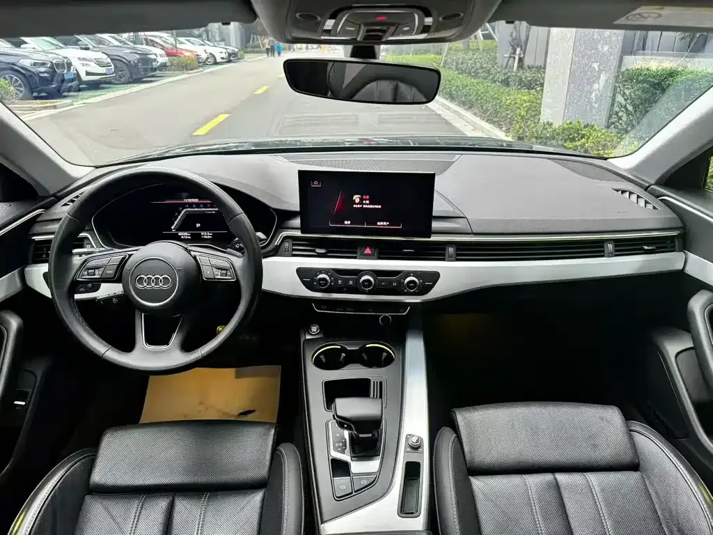 Audi A4L 2022 из CN, фото 6