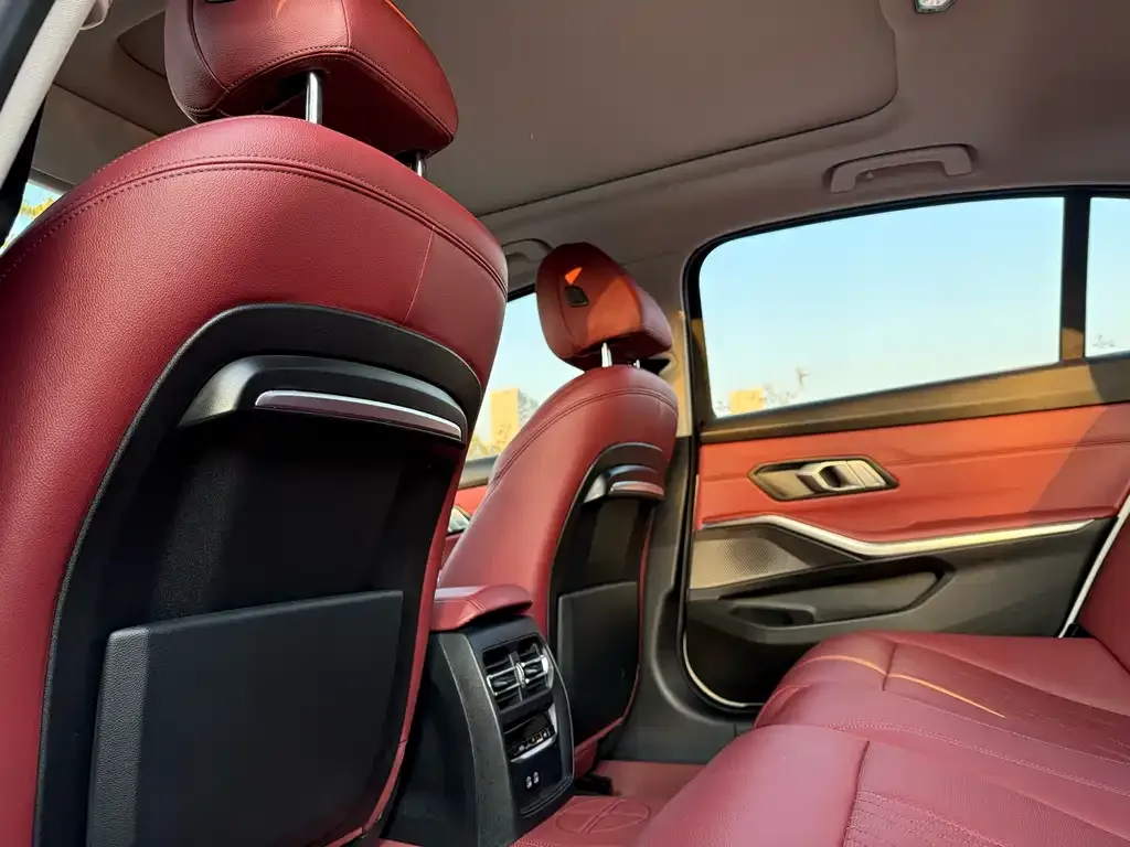 BMW 3 Series 2022 из CN, фото 10