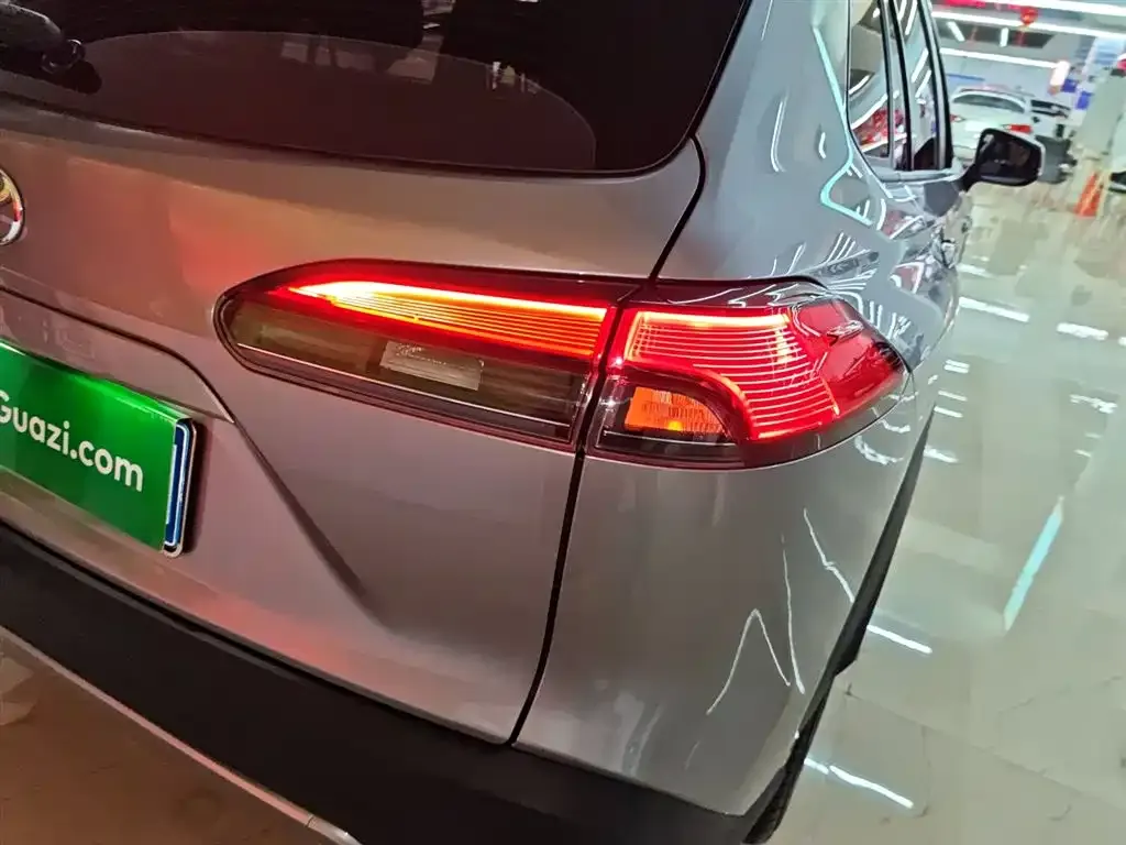 Toyota Corolla Cross 2022 из CN, фото 8
