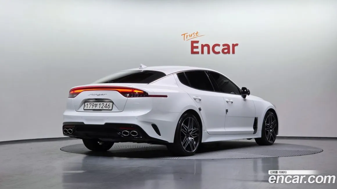 Kia Stinger 2022 из KR, фото 2