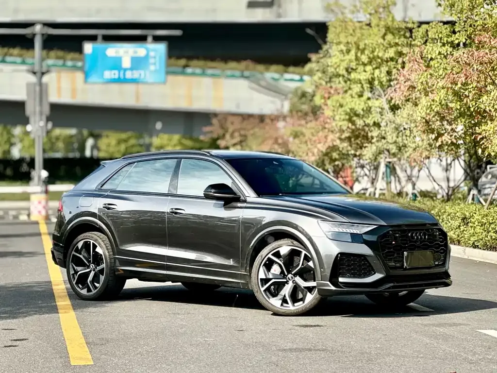 Audi RS Q8 2024 из CN, фото 4