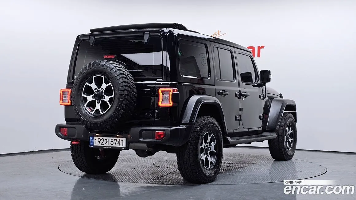Jeep Wrangler 2022 из KR, фото 2