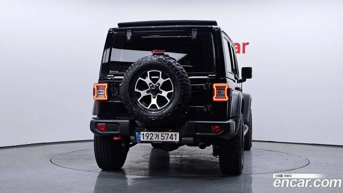 Jeep Wrangler 2022 из KR, фото 4