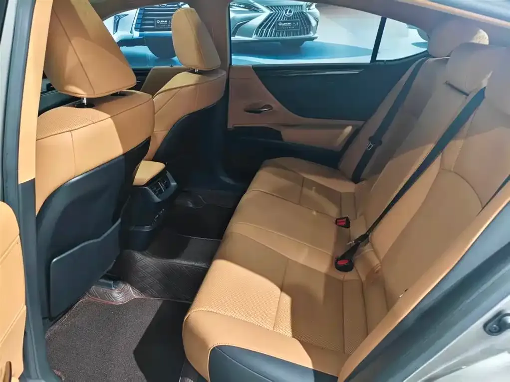 Lexus ES 2023 из CN, фото 7