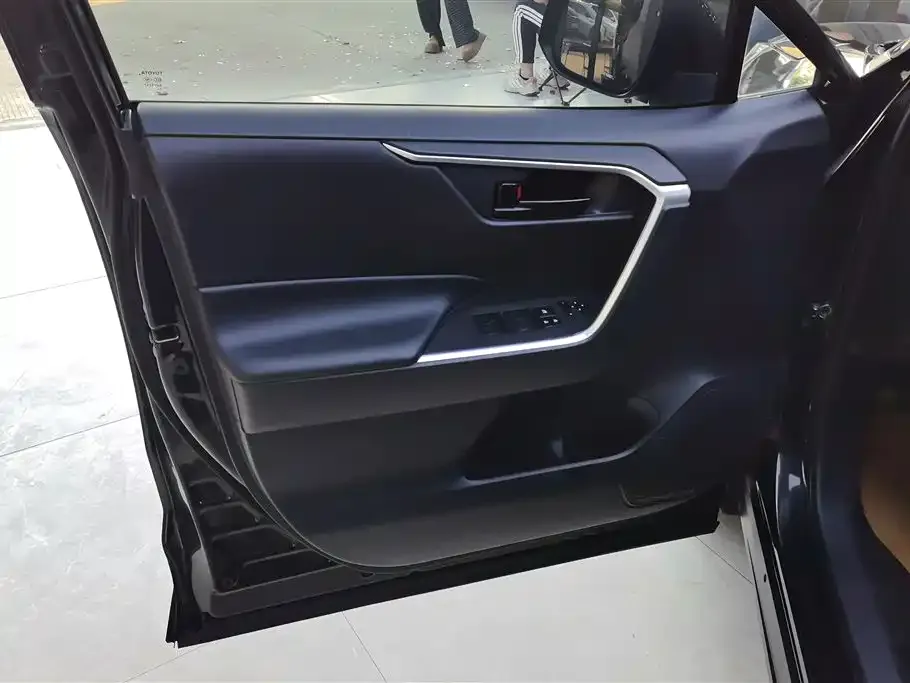 Toyota RAV4 2024 из CN, фото 7