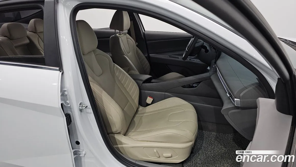 Hyundai AVANTE 2023 из KR, фото 10