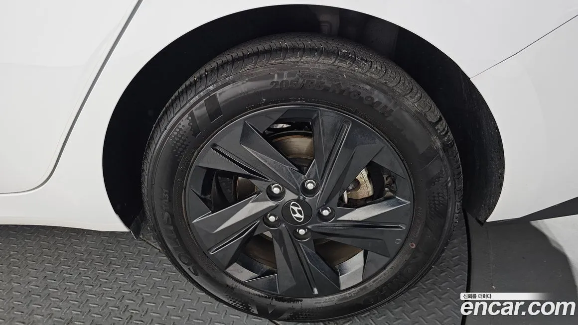 Hyundai AVANTE 2023 из KR, фото 5