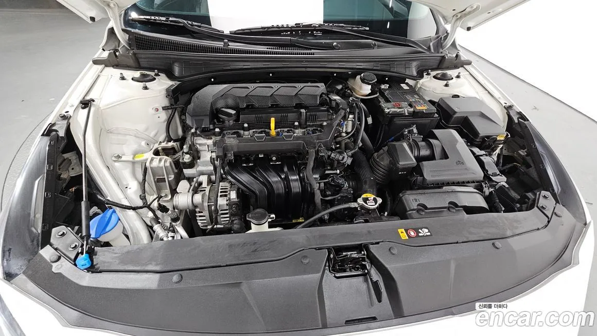 Hyundai AVANTE 2023 из KR, фото 6