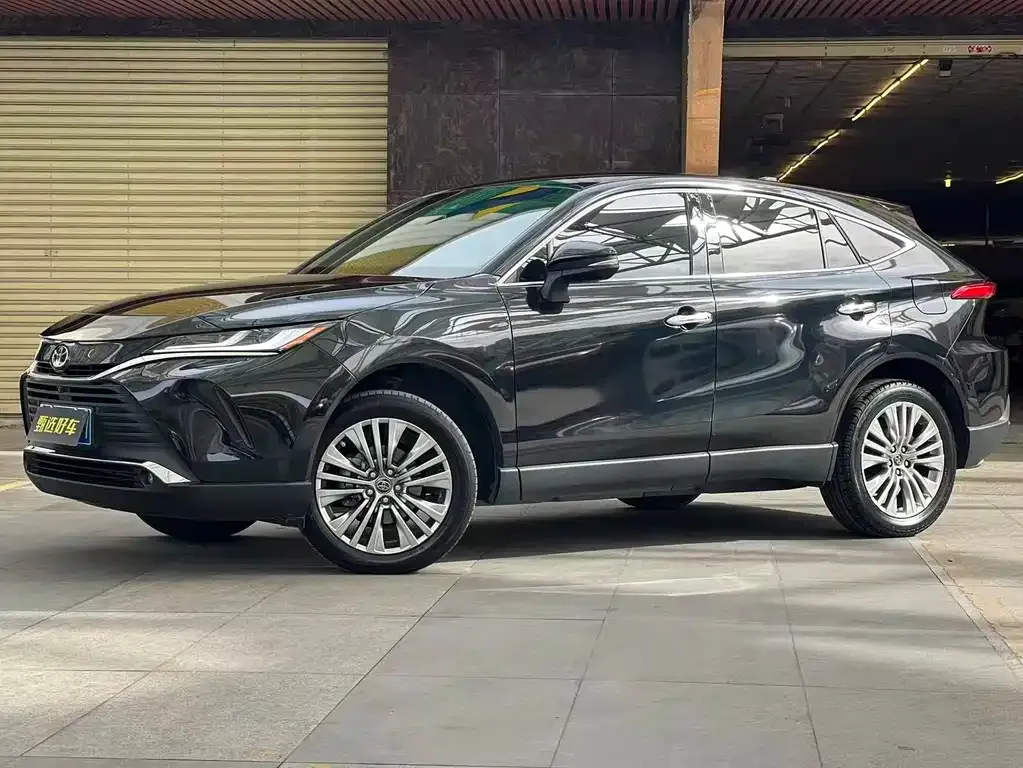Toyota Harrier 2023 из CN, фото 1