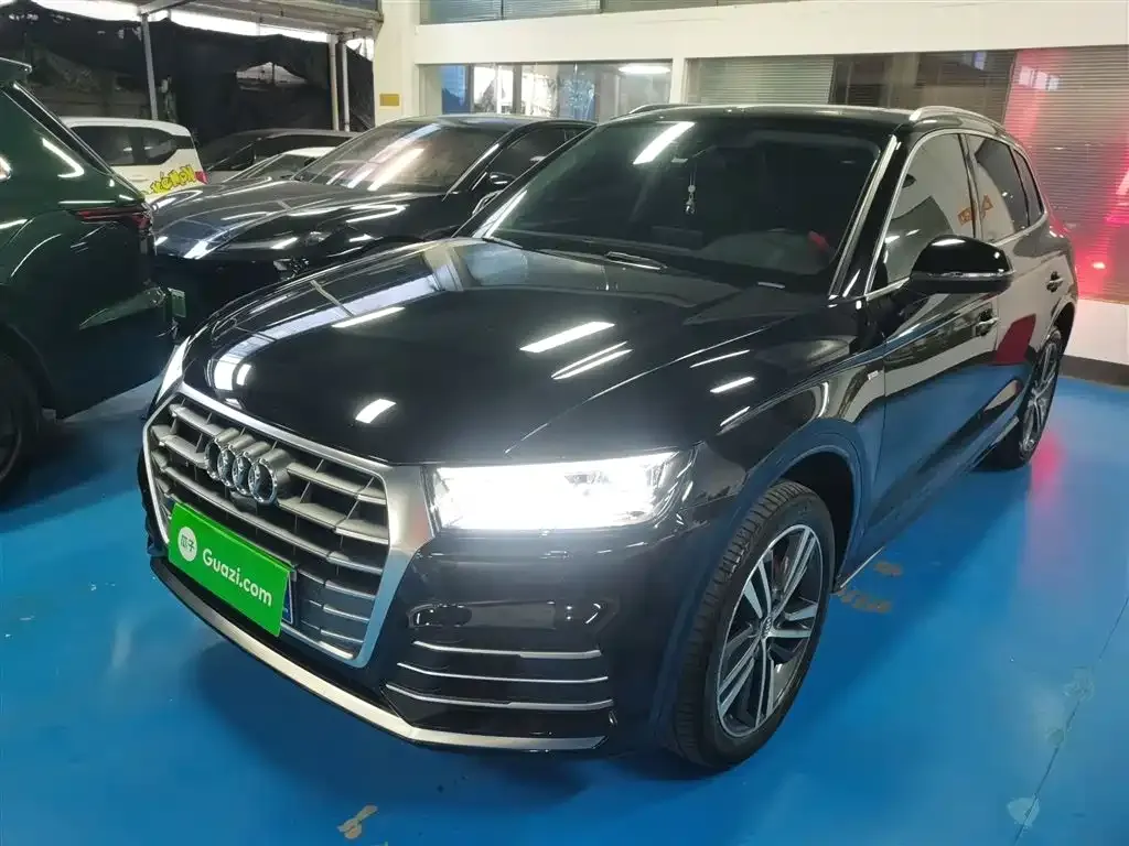 Audi Q5L 2021 из CN, фото 2