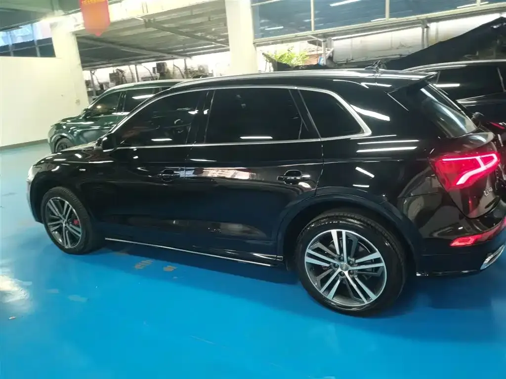 Audi Q5L 2021 из CN, фото 5