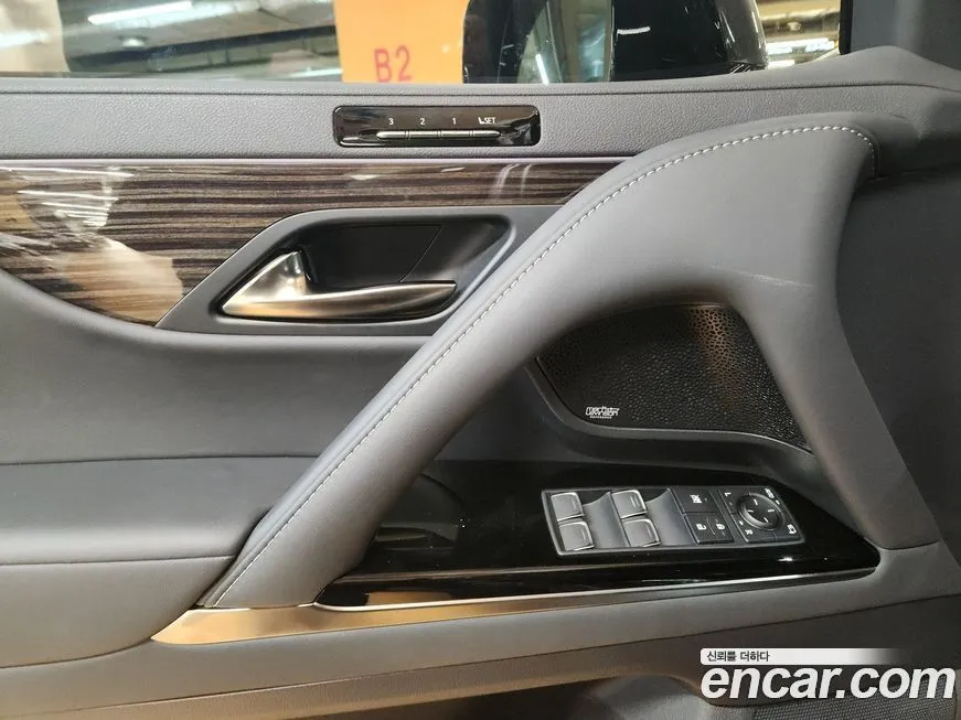 Lexus LX 2025 из KR, фото 10