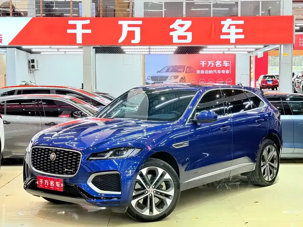 Jaguar F-PACE — фото 1