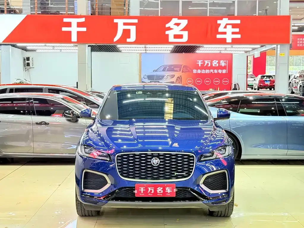 Jaguar F-PACE — фото 2