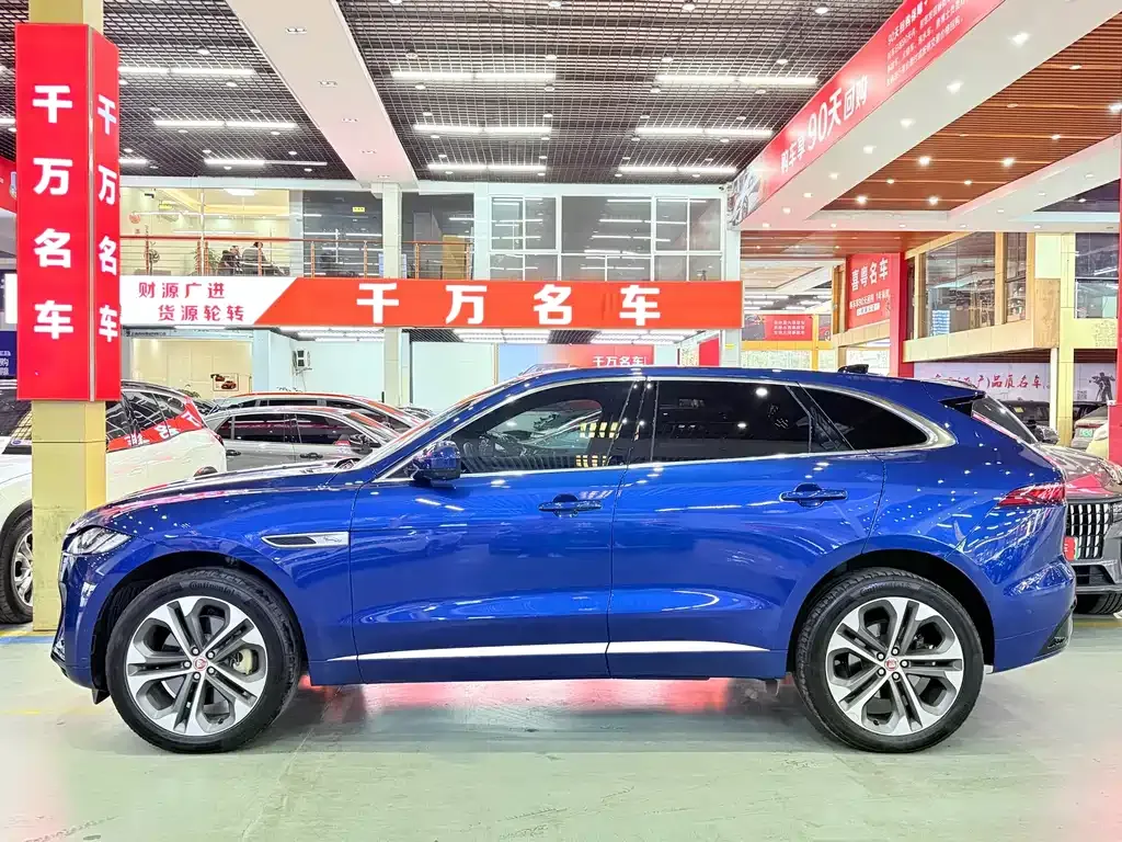 Jaguar F-PACE — фото 3