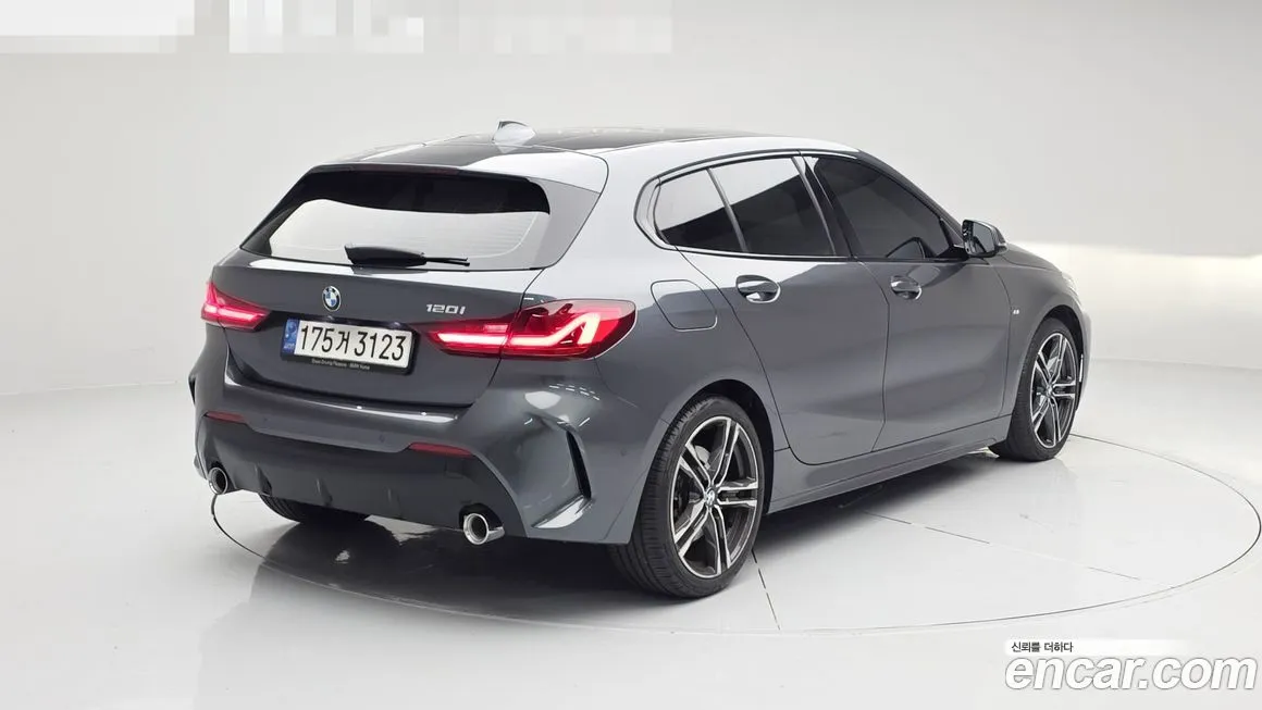 BMW 1-Series 2022 из KR, фото 2
