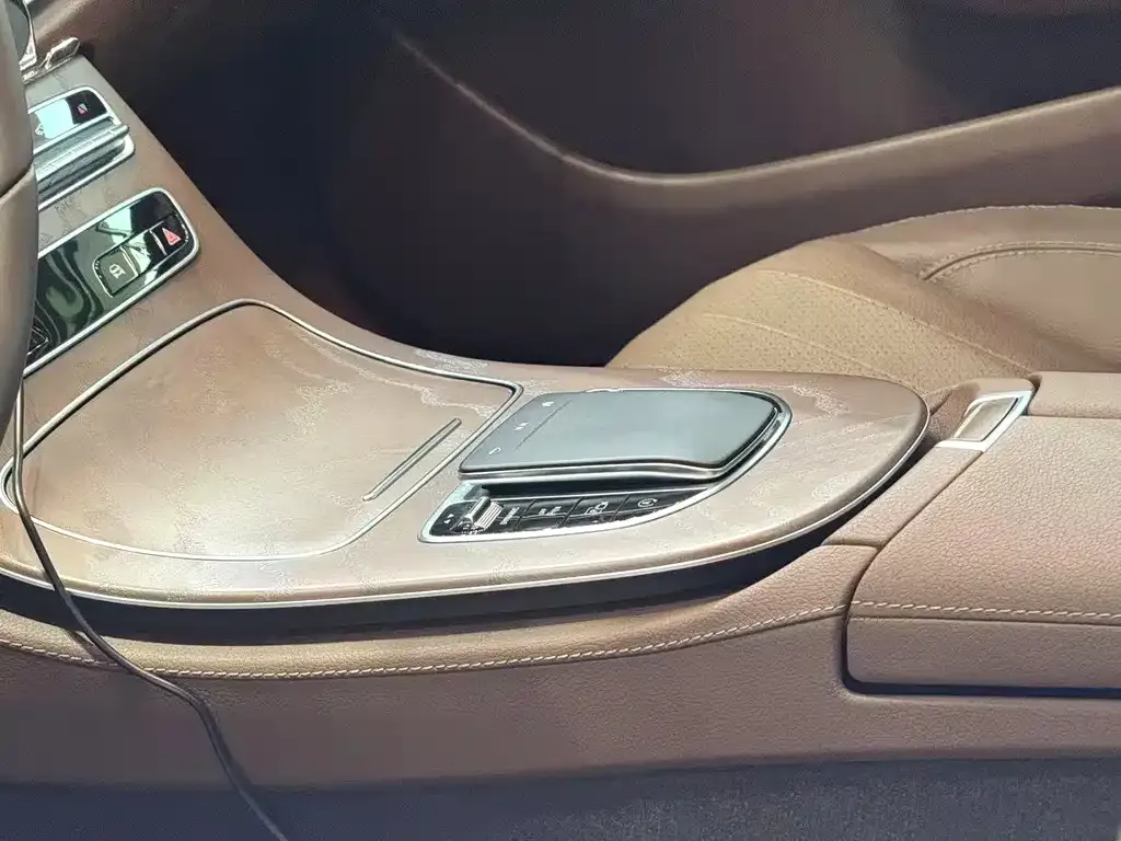 Mercedes-Benz E-Class 2023 из CN, фото 5