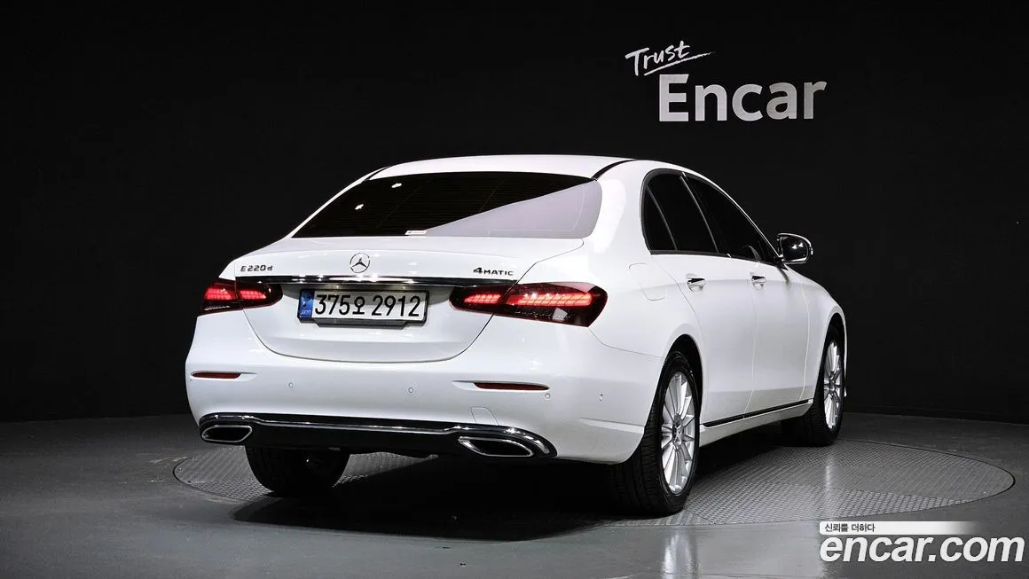 Mercedes-Benz E-Class 2022 из KR, фото 2