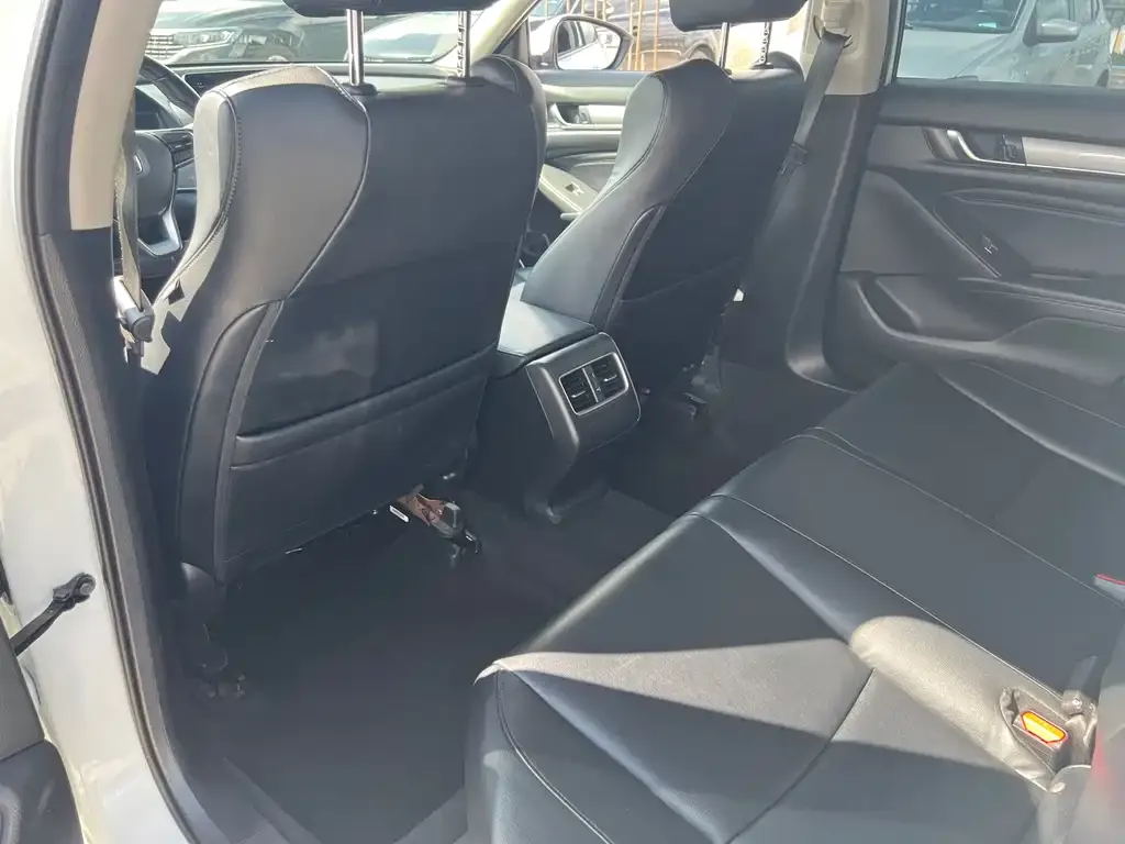 Honda Accord 2021 из CN, фото 5