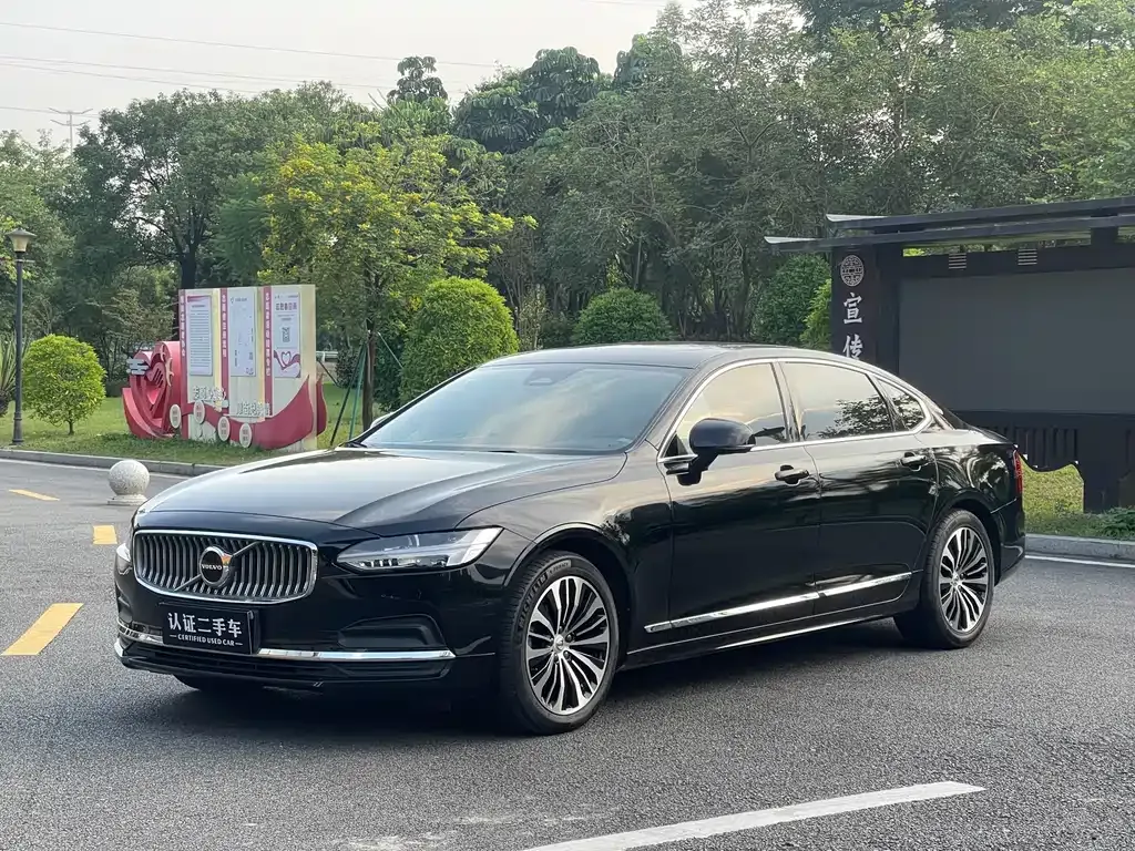 Volvo S90 — фото 1