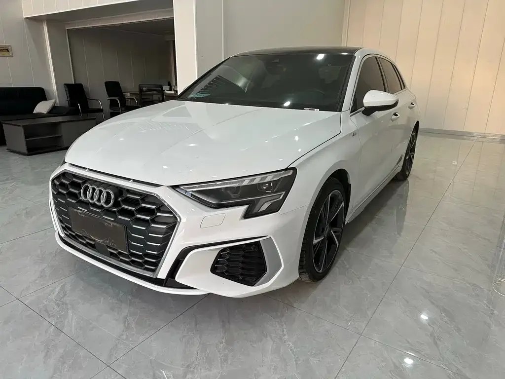 Audi A3 2022 из CN, фото 1