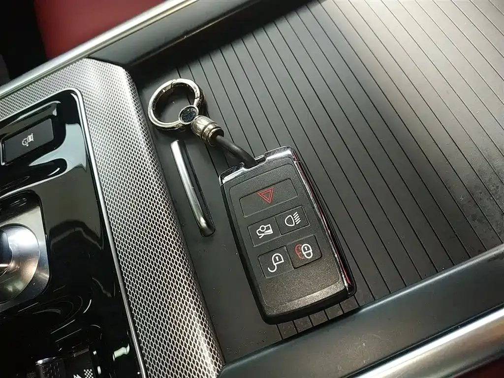 Jaguar XEL 2024 из CN, фото 9