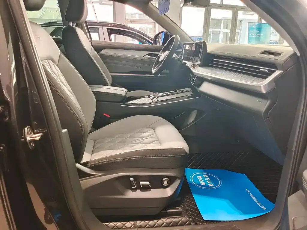 Volkswagen Tavendor 2025 из CN, фото 8