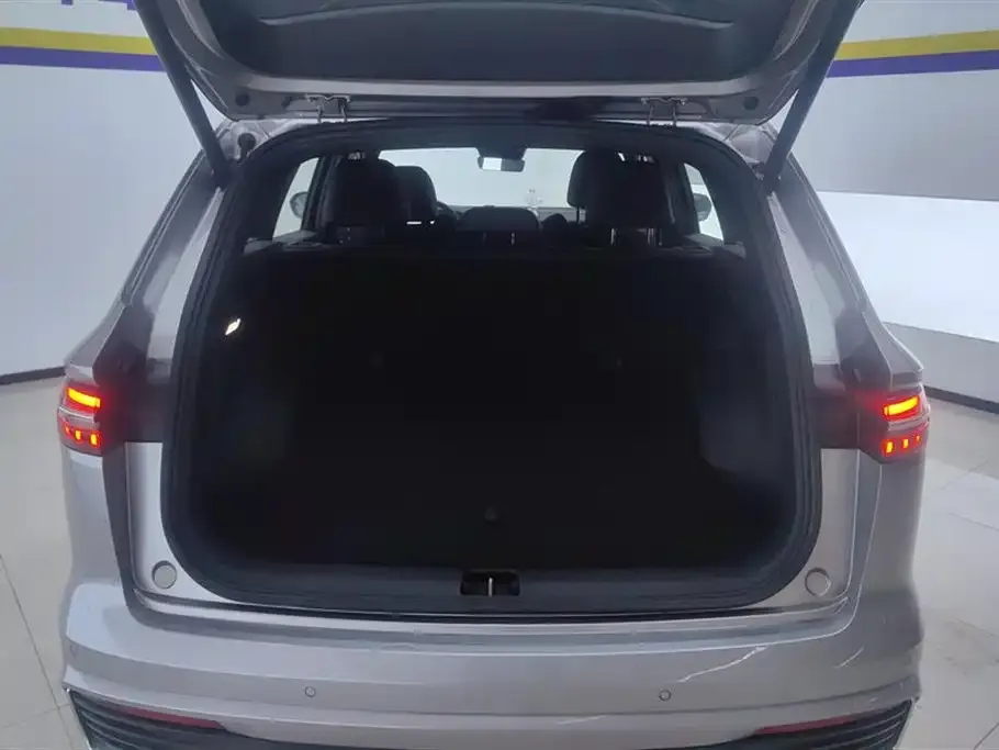 Geely Xingyue L 2025 из CN, фото 4