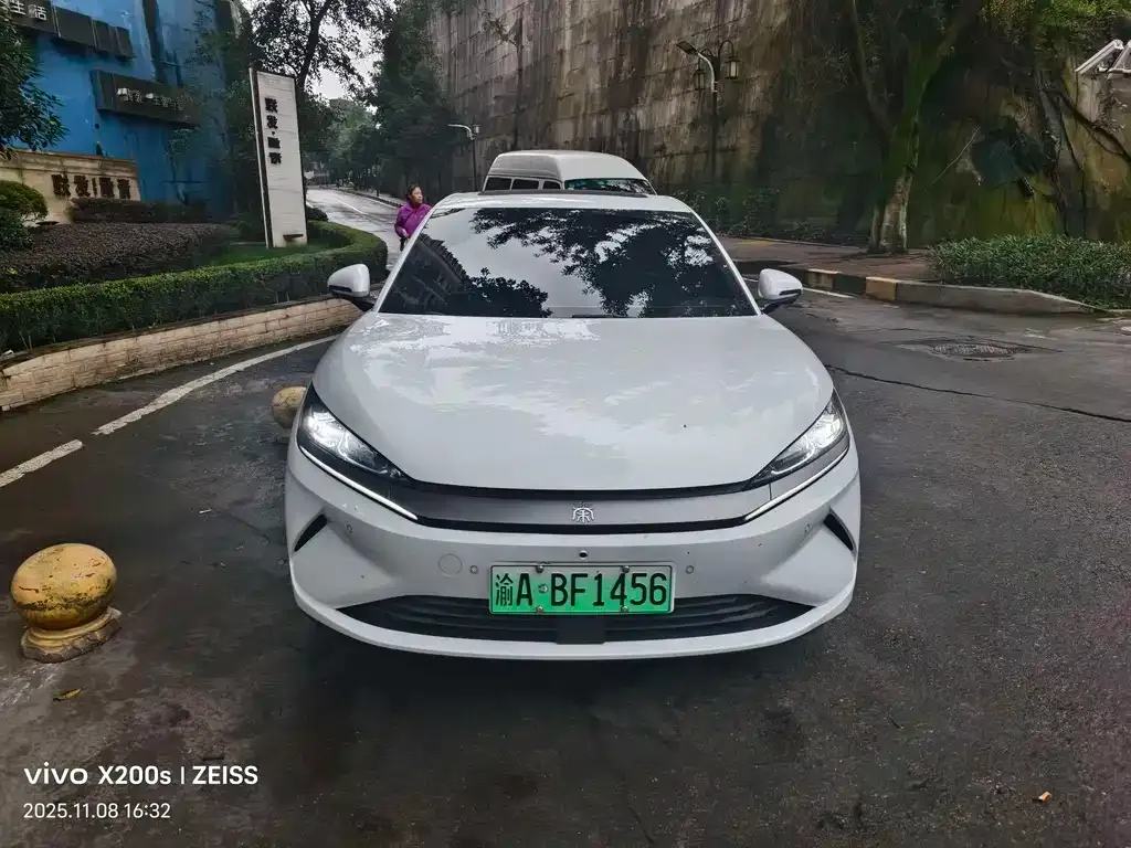 BYD Qin L — фото 1