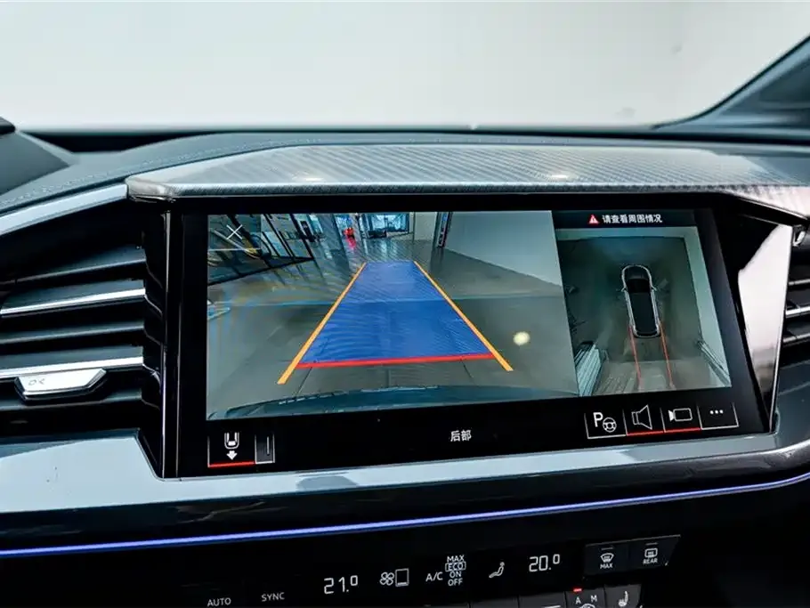 Audi Q4 e-tron — фото 10
