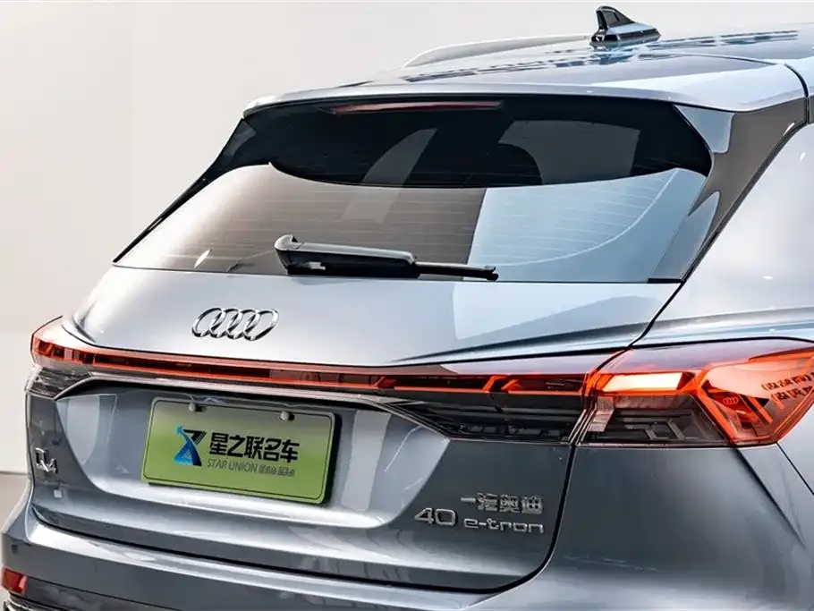 Audi Q4 e-tron — фото 9