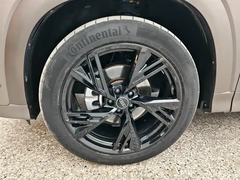 Audi Q6 2023 из CN, фото 7