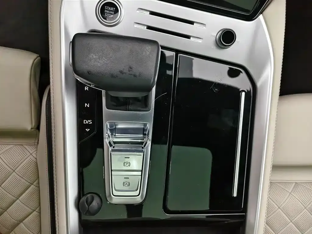 Audi Q6 2023 из CN, фото 9