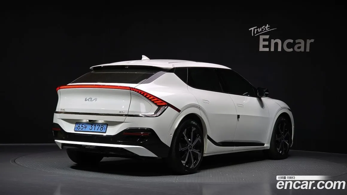 Kia EV6 — фото 2