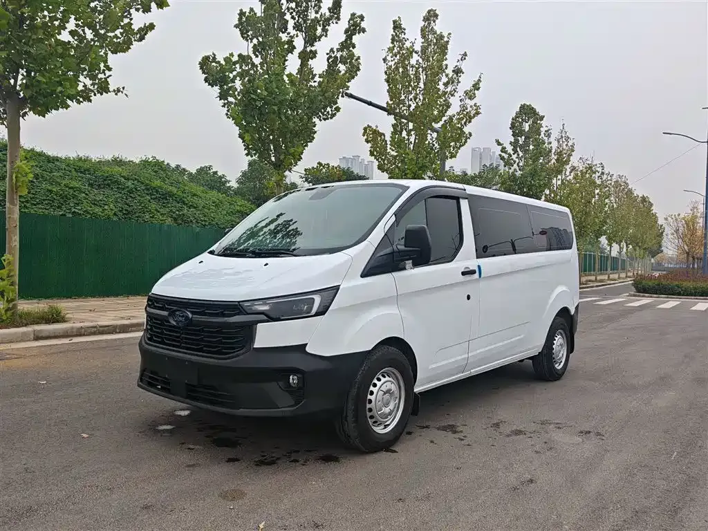 Ford Transit 2025 из CN, фото 1