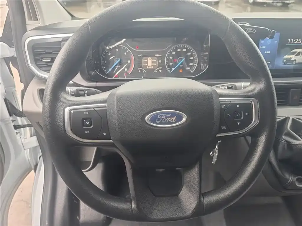 Ford Transit 2025 из CN, фото 3