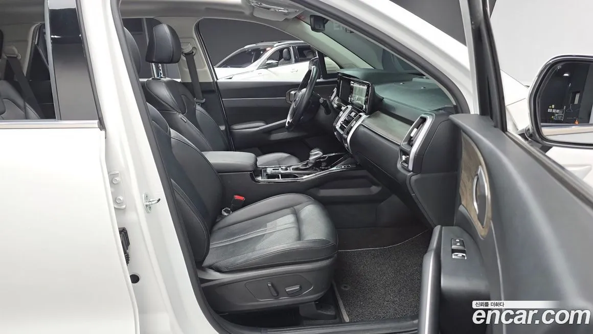 Kia Sorento — фото 10