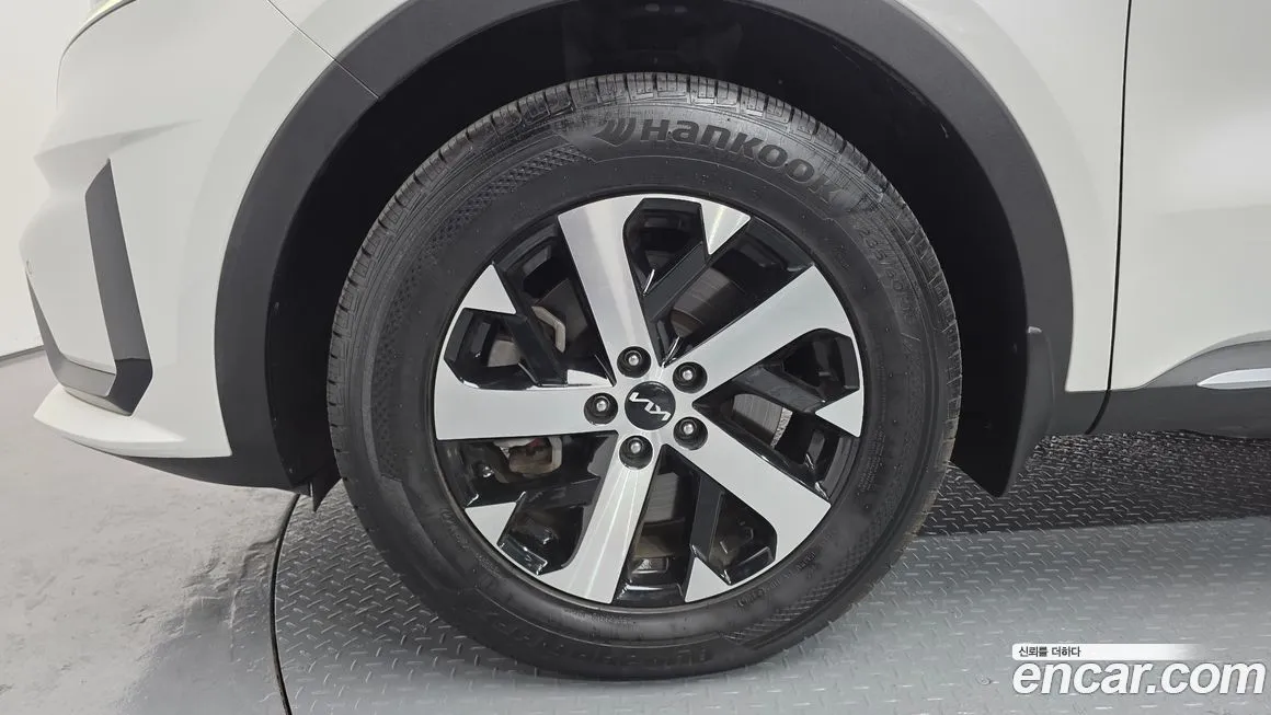 Kia Sorento — фото 5
