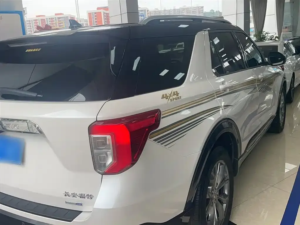 Ford Explorer 2022 из CN, фото 5