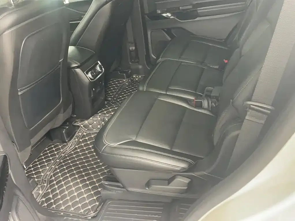 Ford Explorer 2022 из CN, фото 8