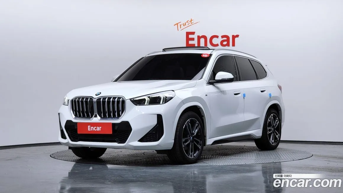 BMW X1 — фото 1