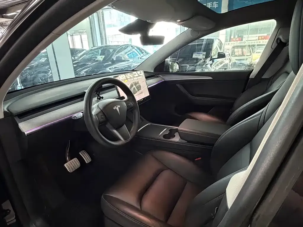 Tesla Model Y 2025 из CN, фото 5