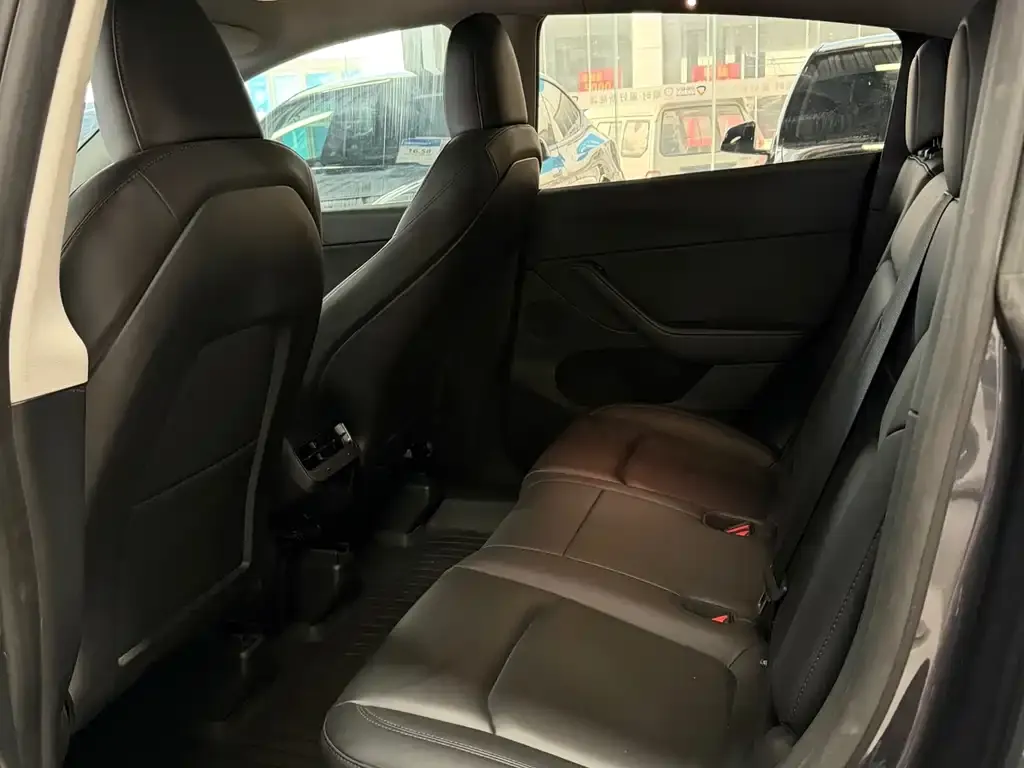 Tesla Model Y 2025 из CN, фото 7