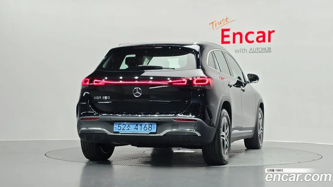 Mercedes-Benz EQA — фото 4
