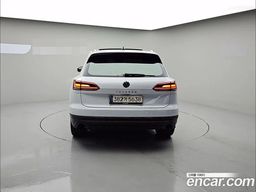 Volkswagen Touareg 2021 из KR, фото 2