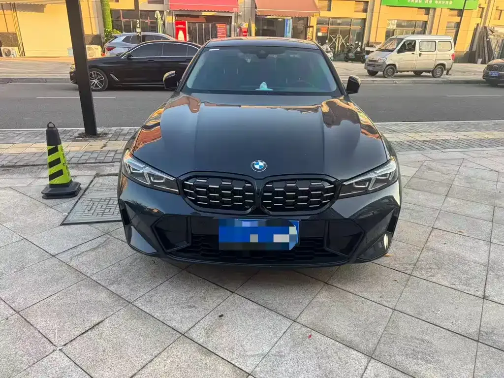 BMW 3 Series 2024 из CN, фото 2
