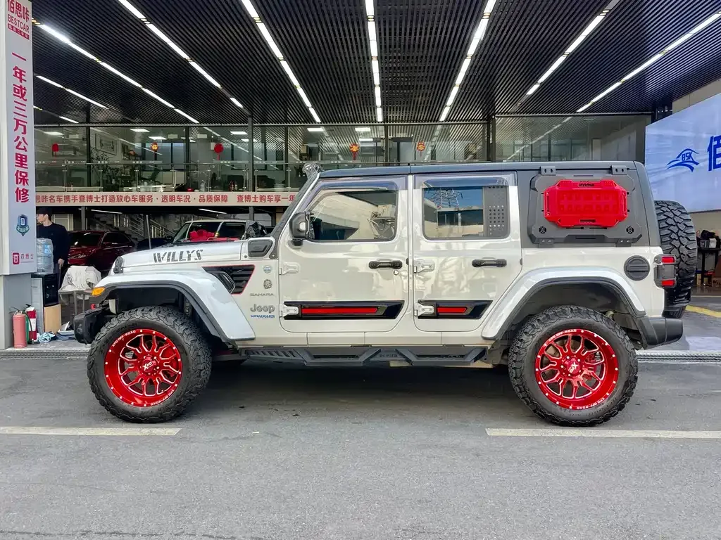 Jeep Wrangler PHEV 2022 из CN, фото 3