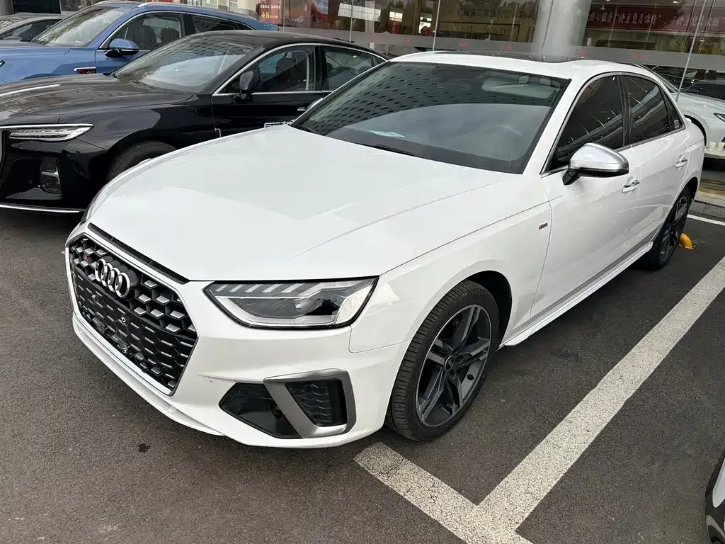 Audi A4L 2021 из CN, фото 1