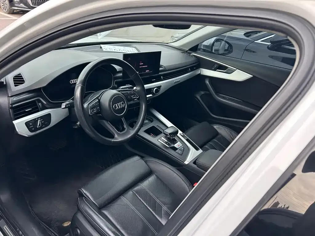 Audi A4L 2021 из CN, фото 8